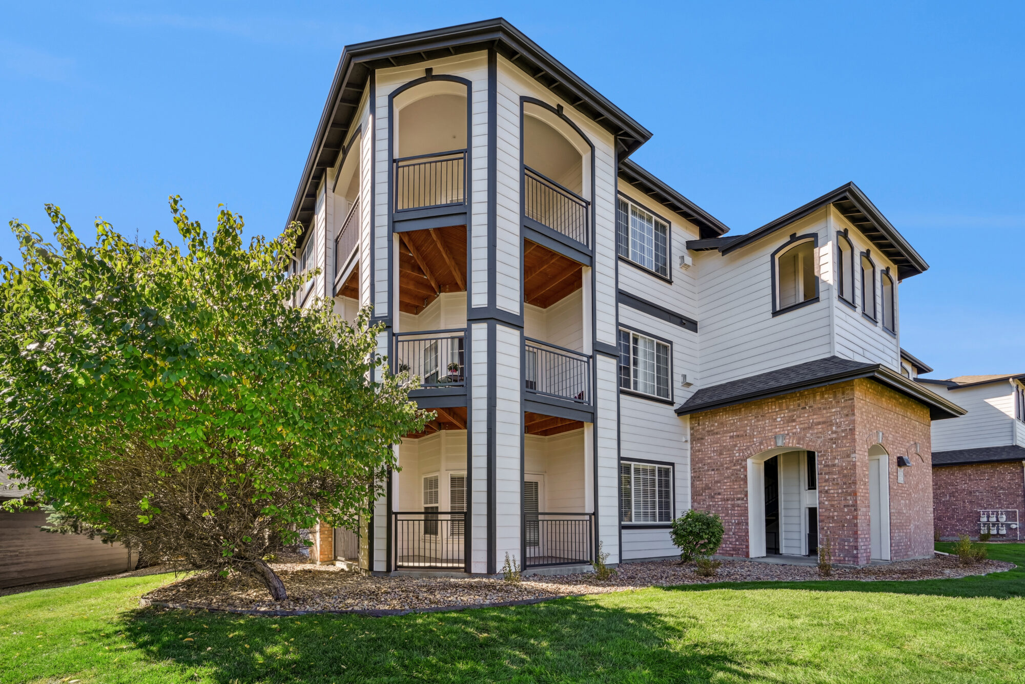 Bell Stonegate exterior